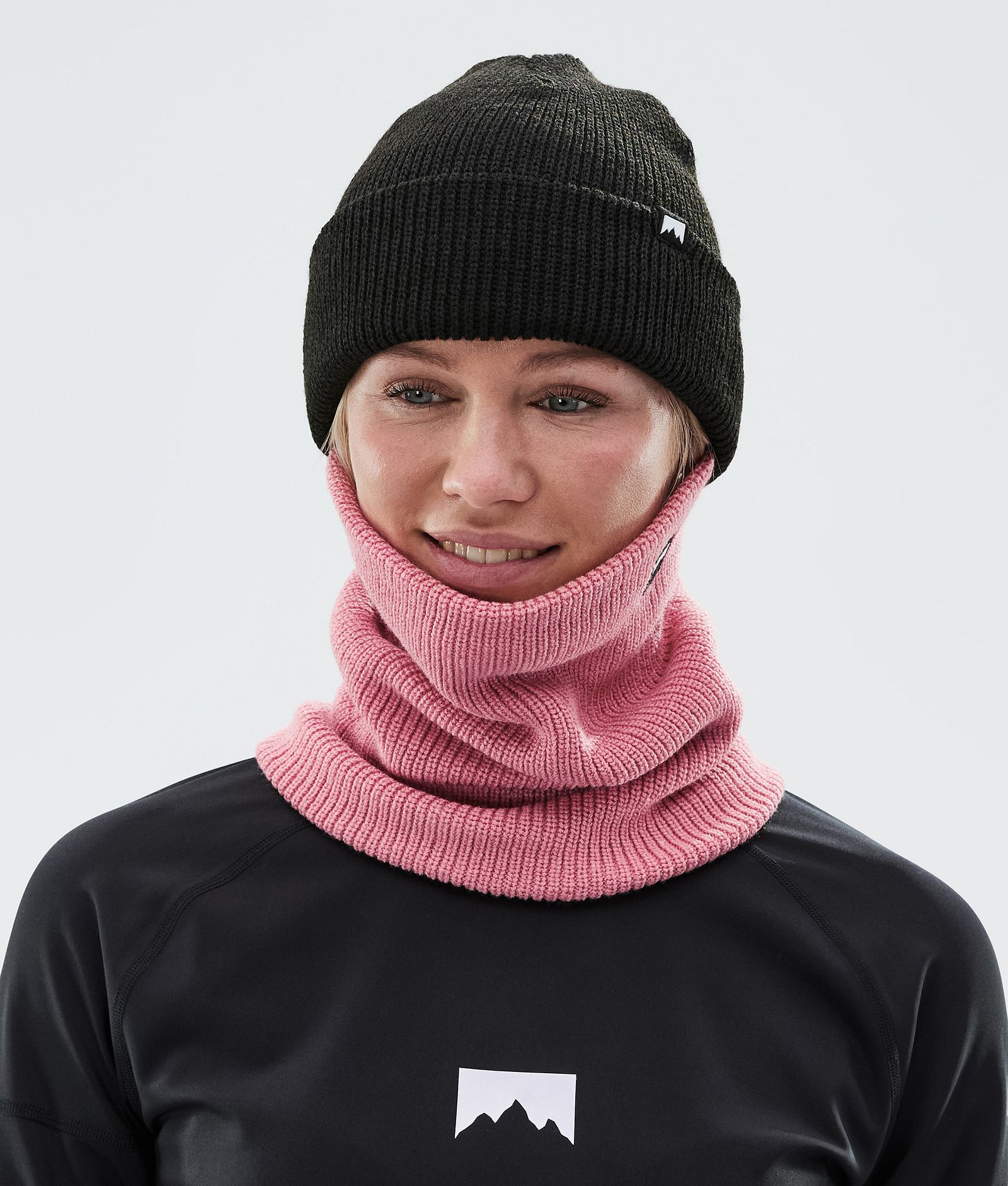 Classic Knitted 2022 Facemask Pink, Image 3 of 3
