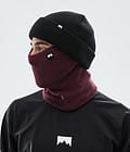 Classic Knitted 2022 Facemask Burgundy, Image 2 of 3