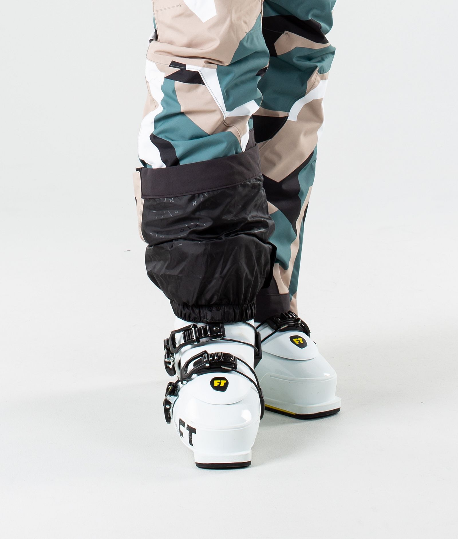 Dune W 2019 Ski Pants Women Atlantic Camo, Image 6 of 6