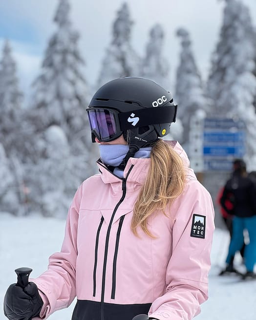 Customer @kyrawex in Moss W Ski Jacket Women Soft Pink/Black