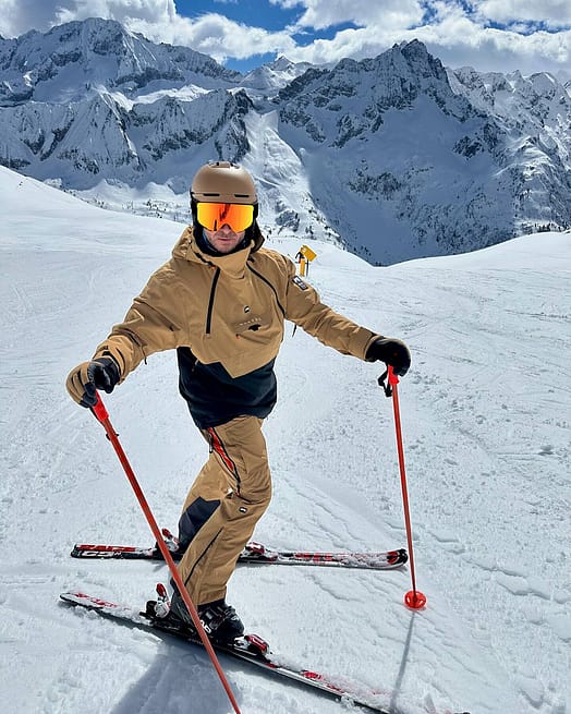 Client @danieffe_13 dans Doom Veste Snowboard Homme Gold/Black