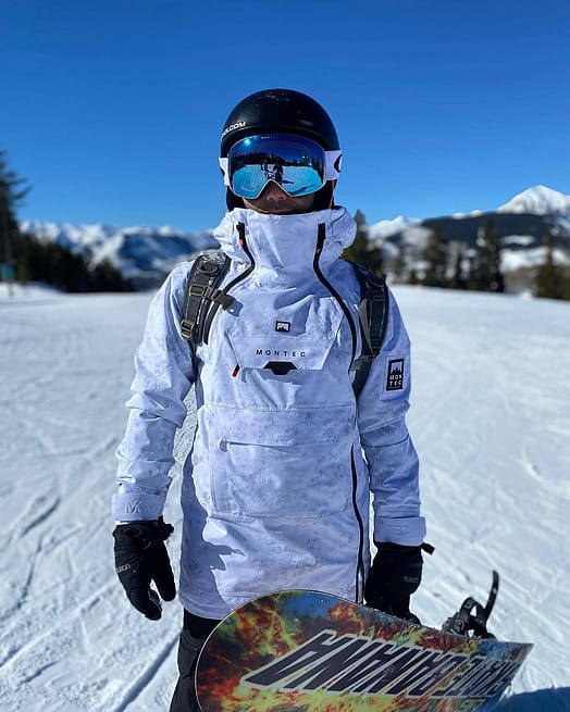 Klient @kev_baghaie w Doom 2021 Kurtka Snowboardowa Mężczyźni White Tiedye