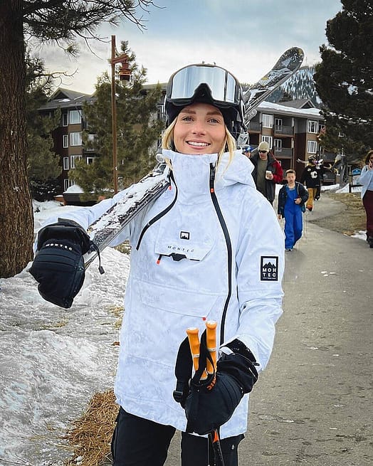 Cliente @zadialarouche en Doom W 2021 Chaqueta Snowboard Mujer White Tiedye