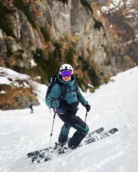 Customer @beldicalin in Doom 2020 Ski Jacket Men Atlantic/Black