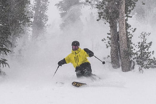 Customer @brett_dickinson in Arch Snowboard Jacket Men Bright Yellow/Black