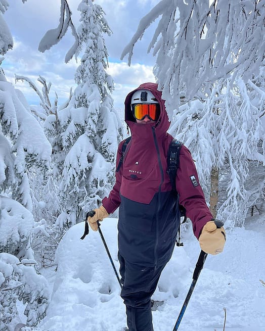 Klient @mountainmanbenji w Doom 2021 Kurtka Snowboardowa Mężczyźni Burgundy/Black