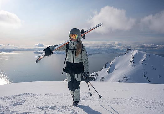 Client @lottawiemers dans Fawk W Pantalon de Ski Femme Soft Green/Black