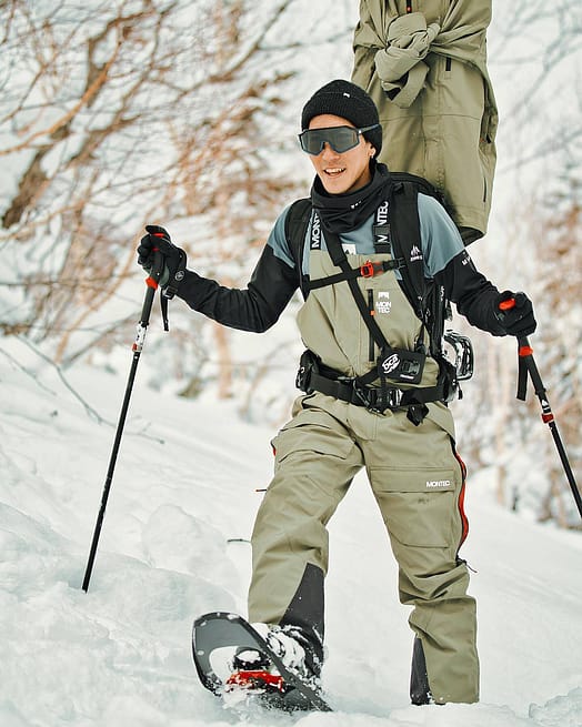 Customer @frozen__fingers in Fawk Snowboard Pants Men Greenish